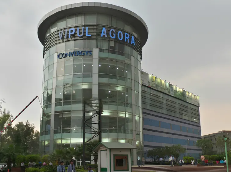 Vipul Agora
